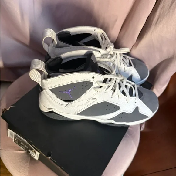 Jordan Kids Sneakers in Cream and Gray with Purple Logo Sneakers